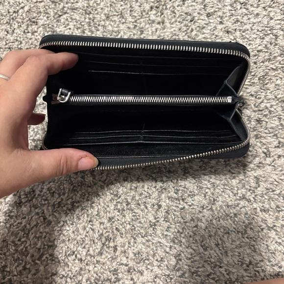 Birthday bundle Prada Nylon Zip Wallet + Salvatore Ferragamo Shoulder Bag - Picture 5 of 7